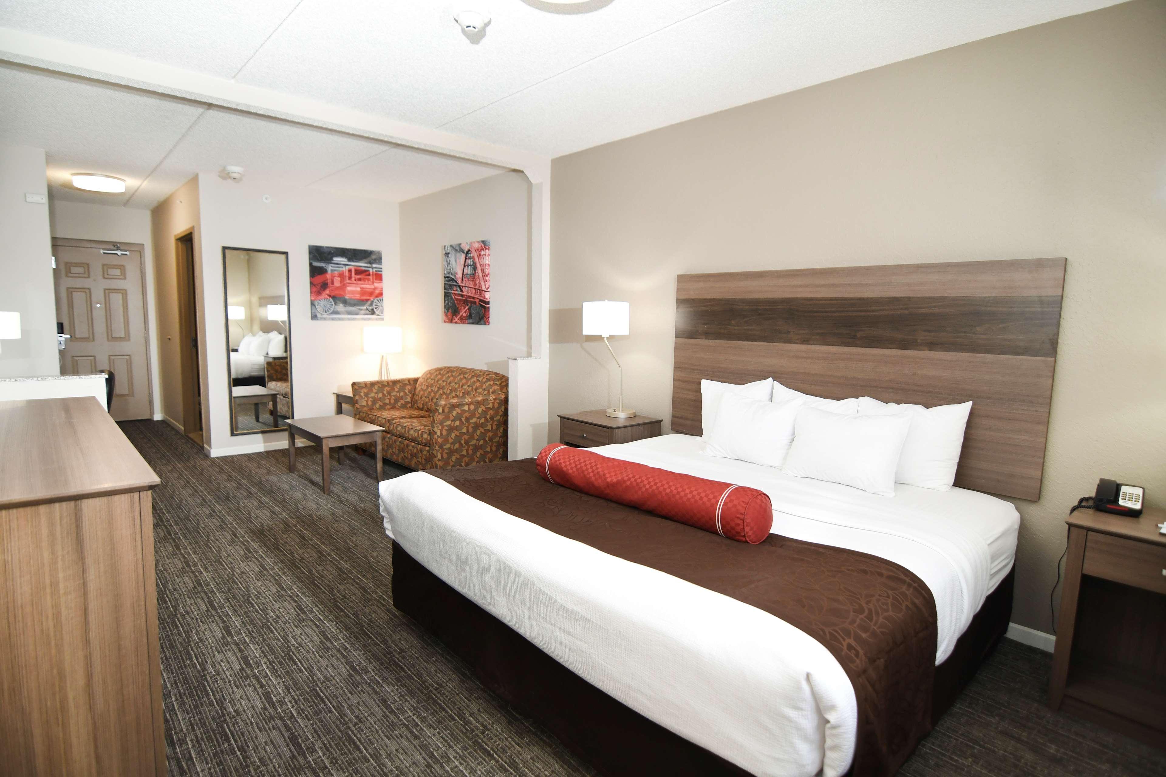 Best Western Plus Sandusky Hotel & Suites Exterior photo