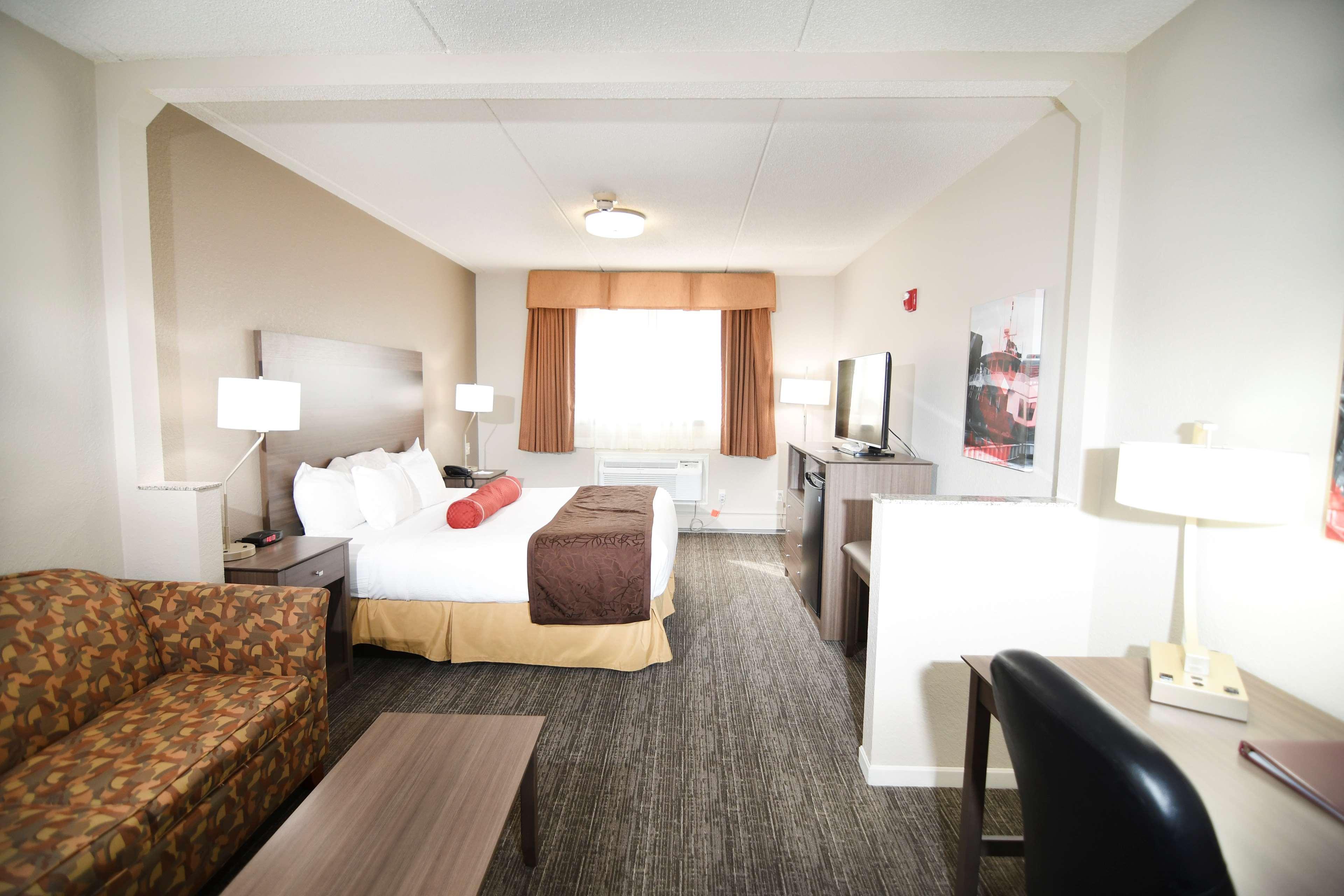Best Western Plus Sandusky Hotel & Suites Exterior photo