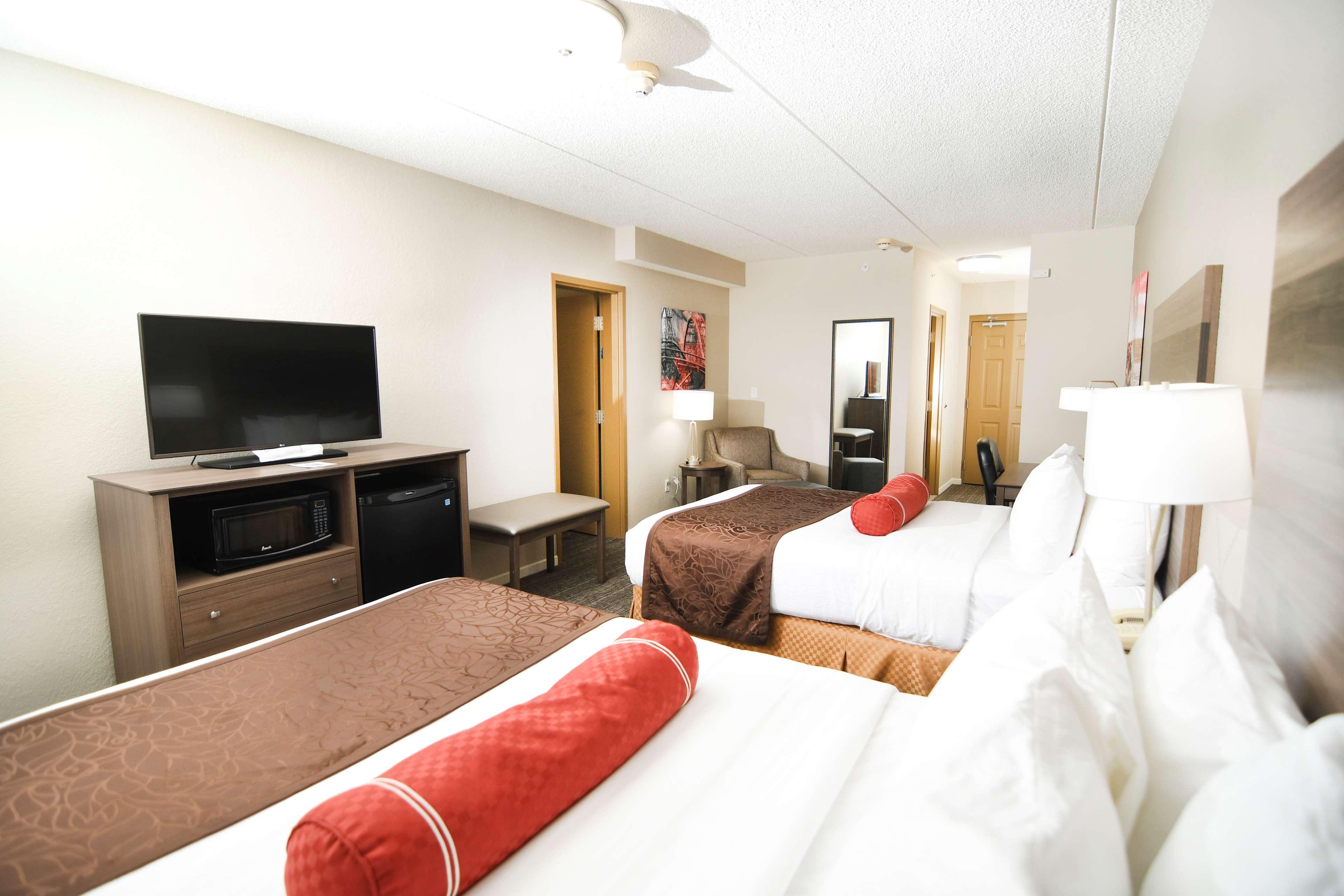 Best Western Plus Sandusky Hotel & Suites Exterior photo