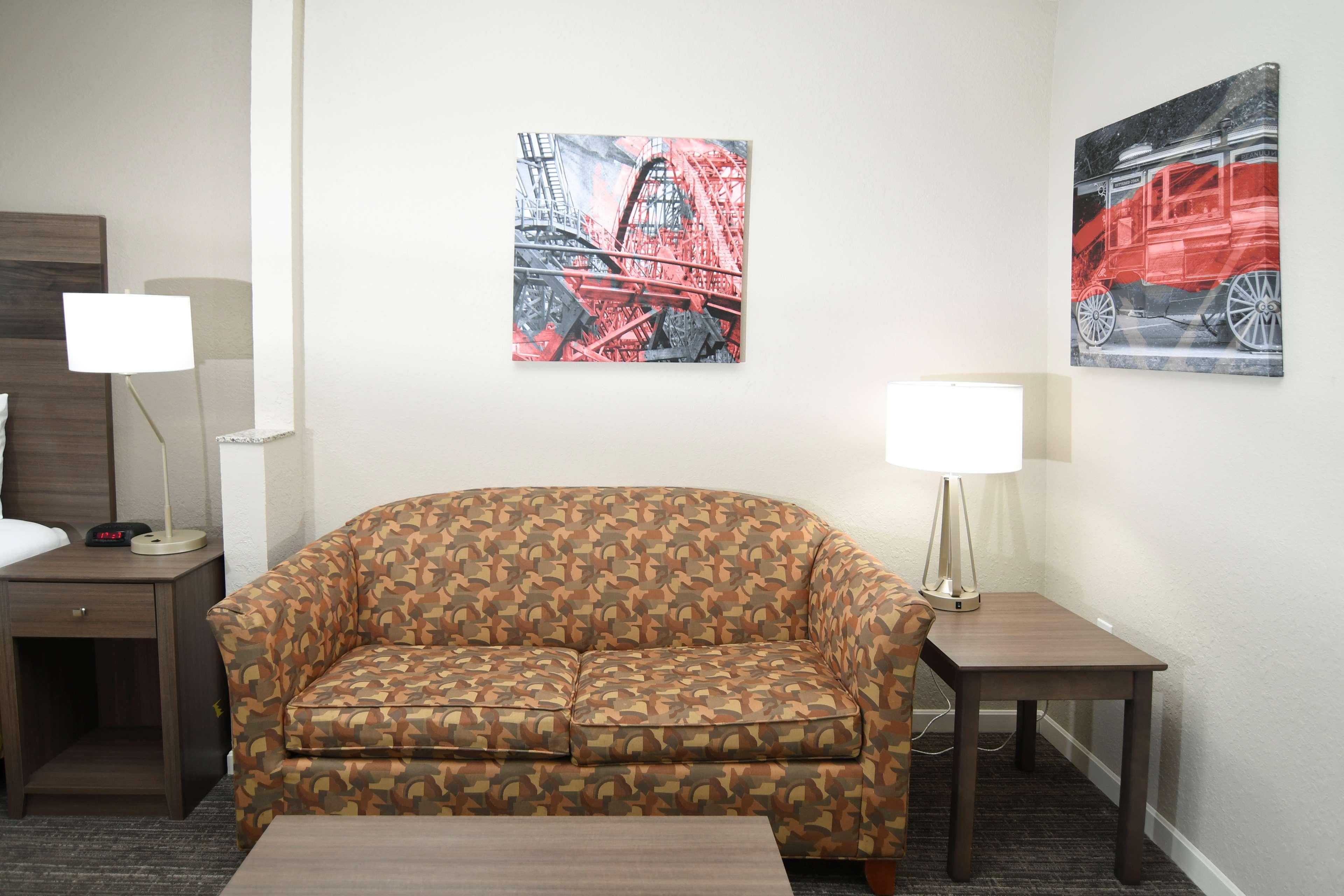 Best Western Plus Sandusky Hotel & Suites Exterior photo
