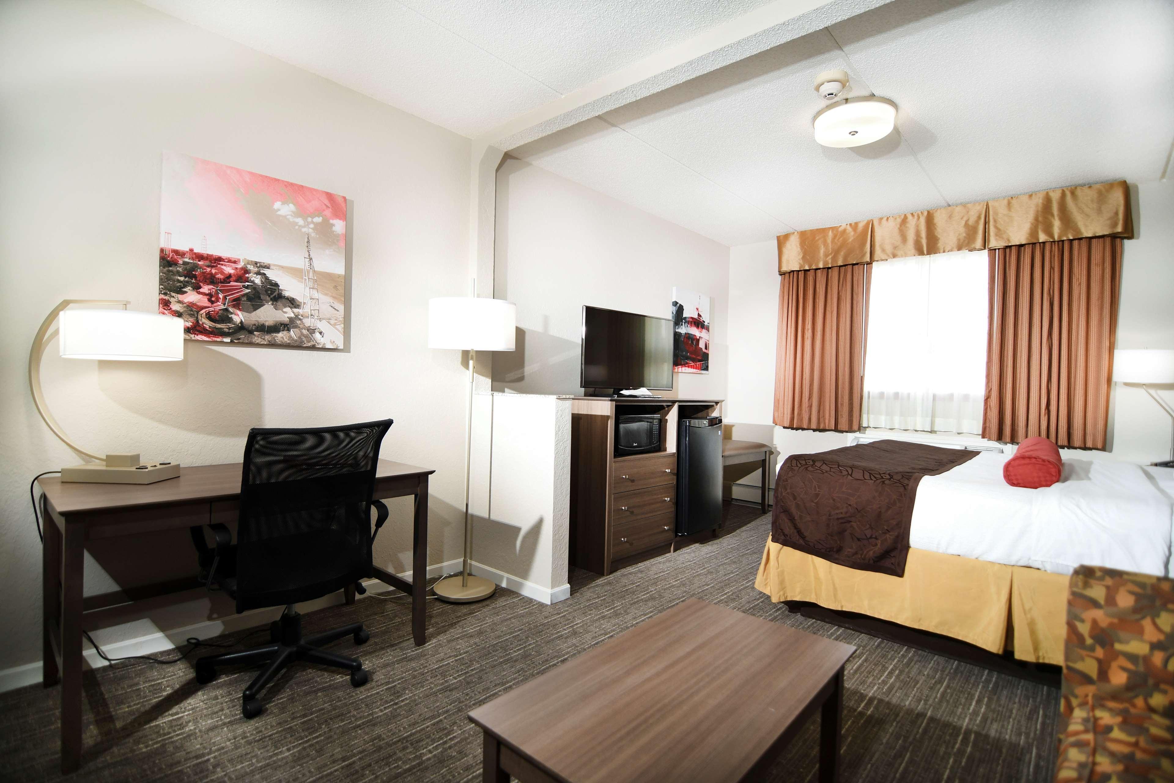 Best Western Plus Sandusky Hotel & Suites Exterior photo