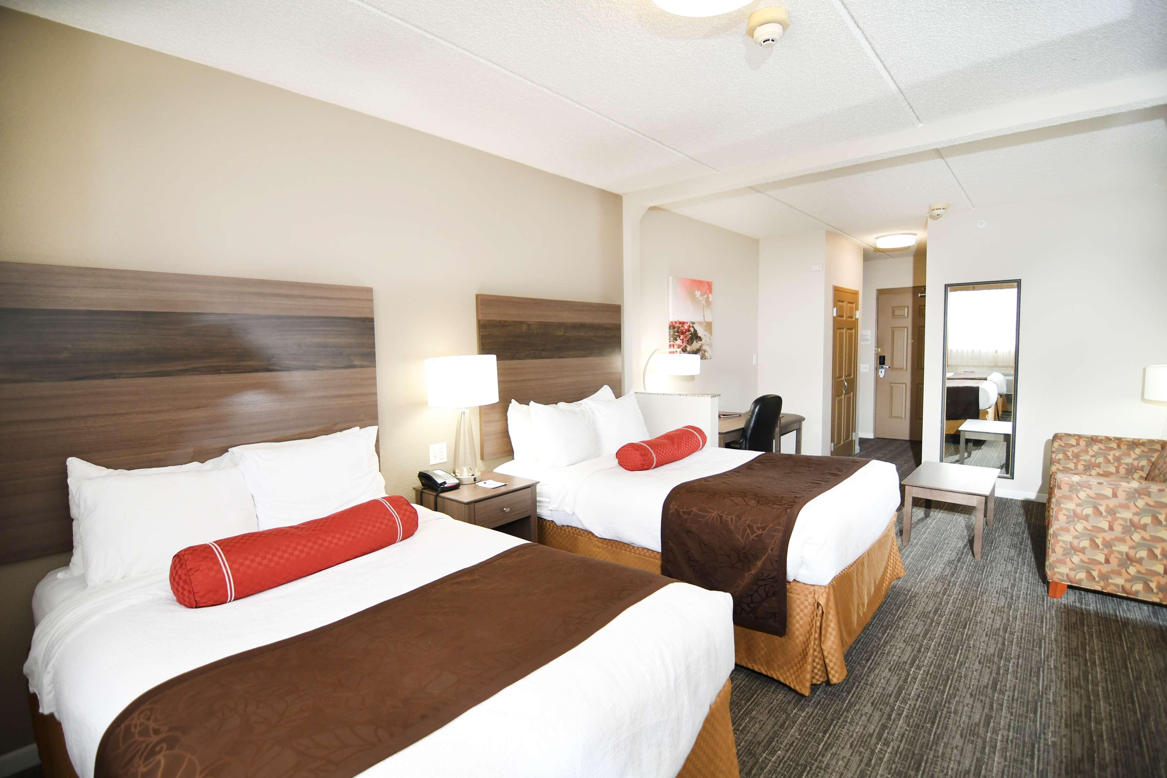 Best Western Plus Sandusky Hotel & Suites Exterior photo