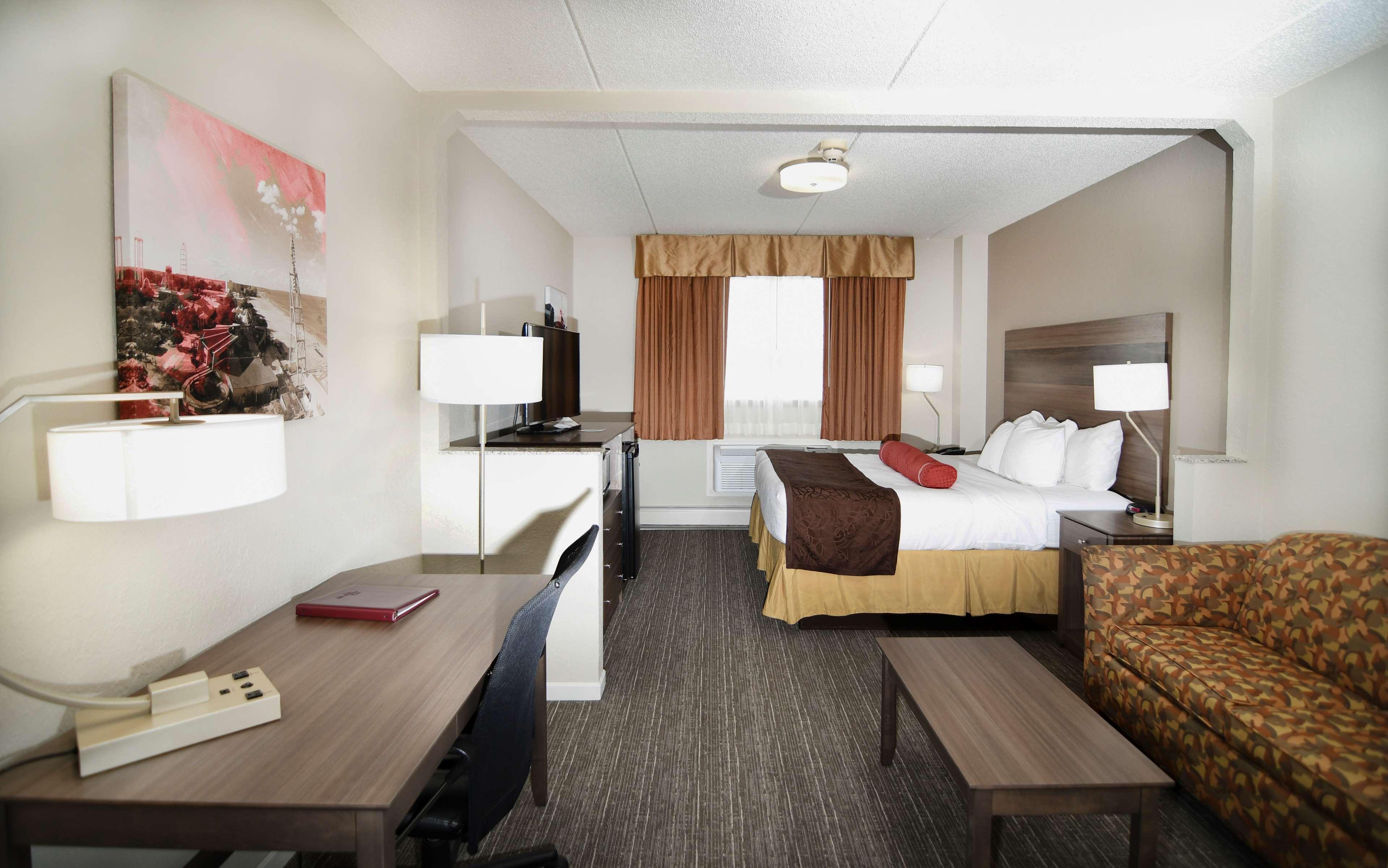 Best Western Plus Sandusky Hotel & Suites Exterior photo