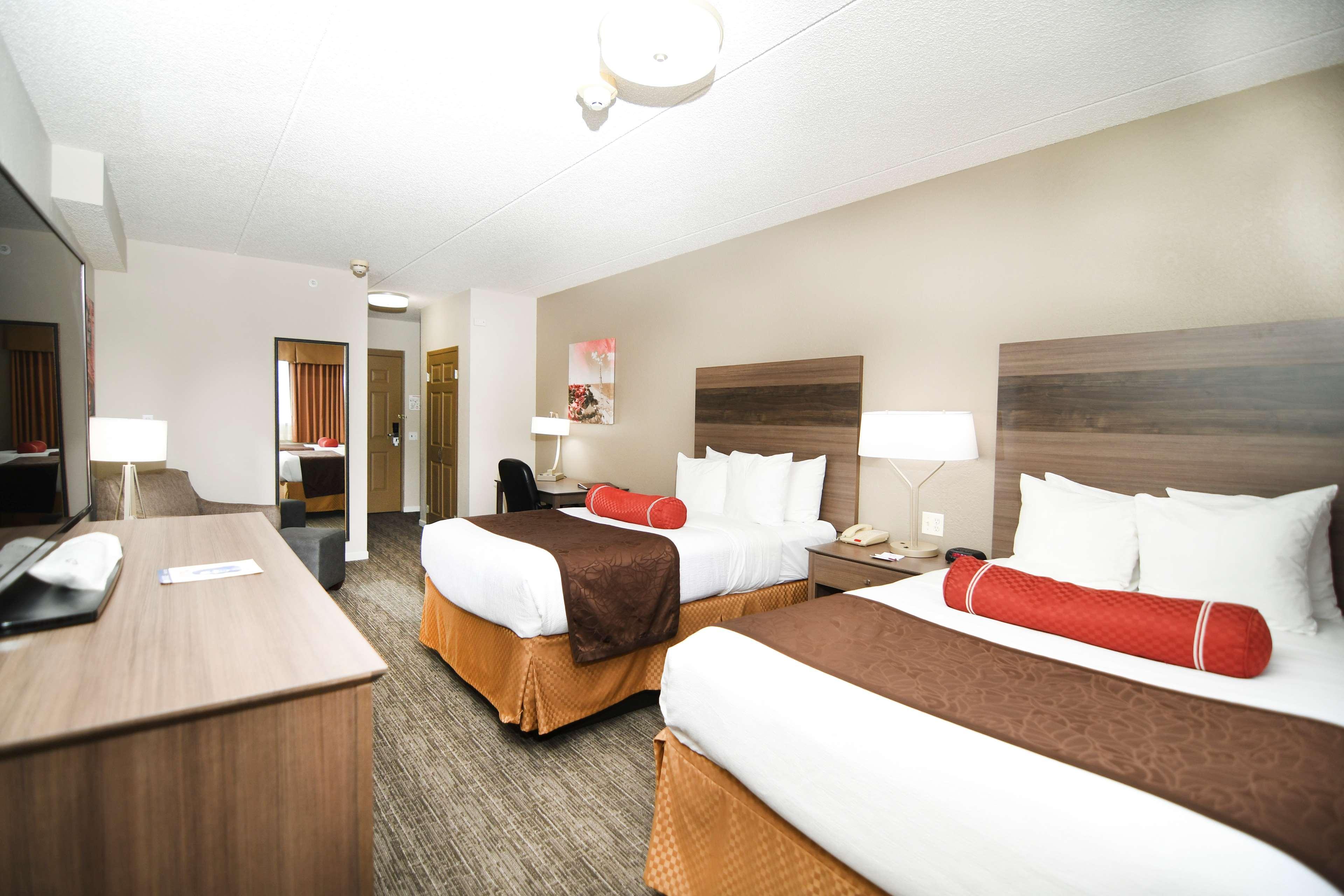 Best Western Plus Sandusky Hotel & Suites Exterior photo